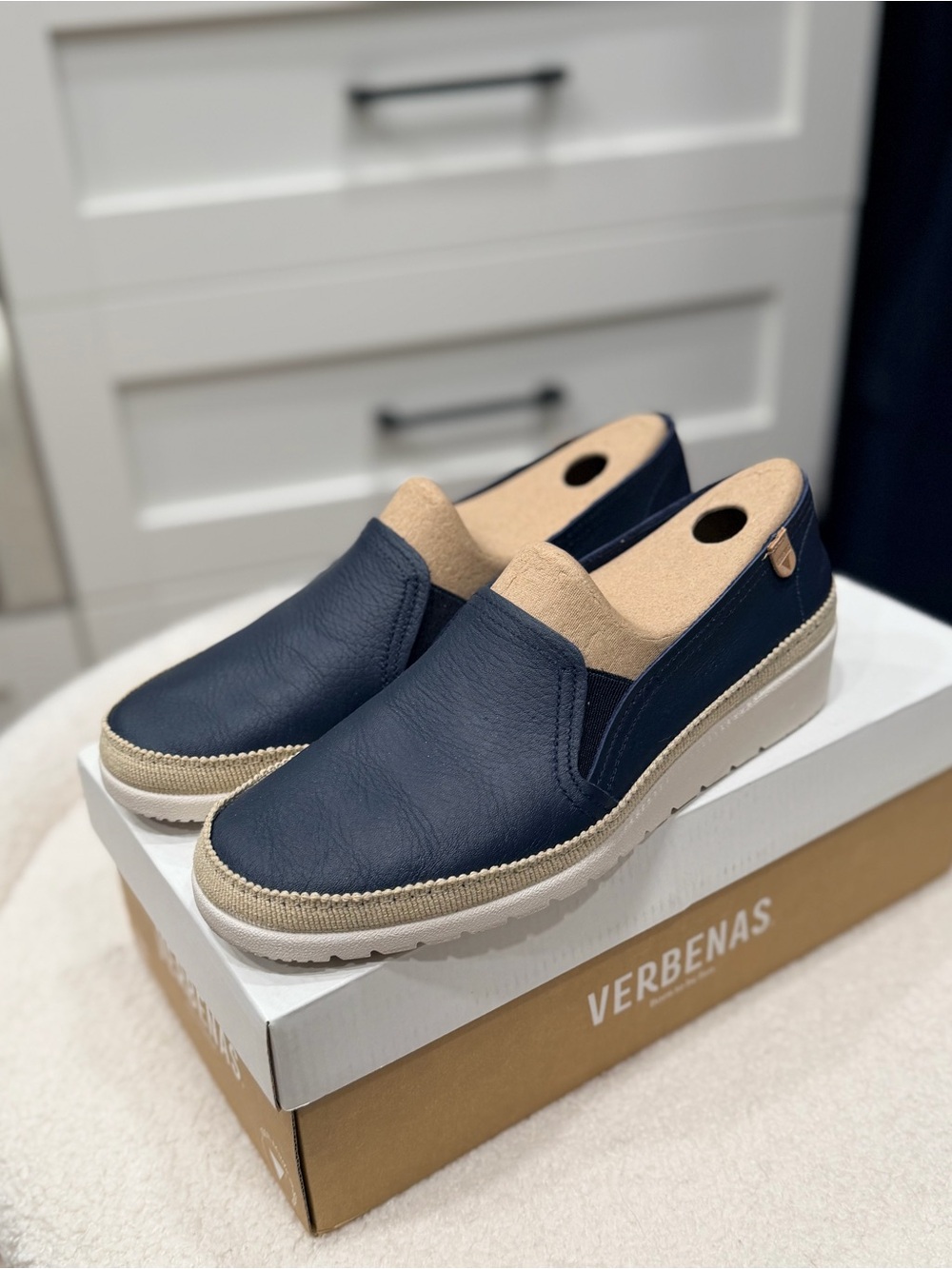 Like New Verbenas Women Genuine Leather Navy Slip-On espadrille